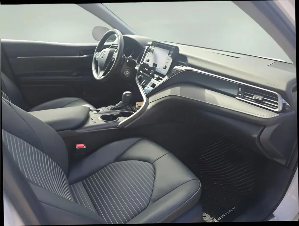 Toyota Camry photo 21