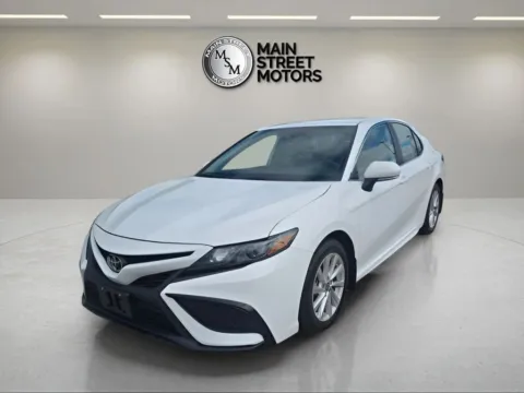 White 2024 Toyota Camry SE Sedan 4D for sale in Portage, IN