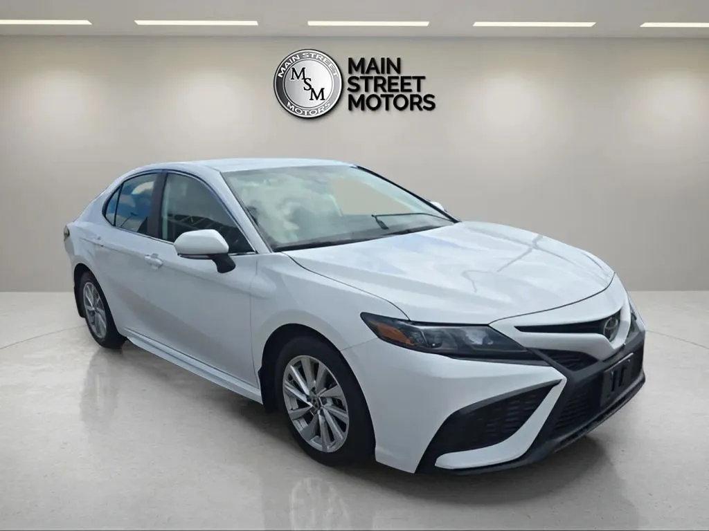 Toyota Camry photo 7