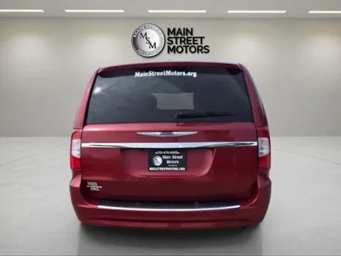 More photos of 2014 Chrysler Town & Country Touring Minivan 4D at Main Street Motors, IN