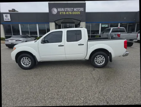 White 2019 Nissan Frontier Crew Cab SV Pickup 4D 5 ft for sale in Portage, IN