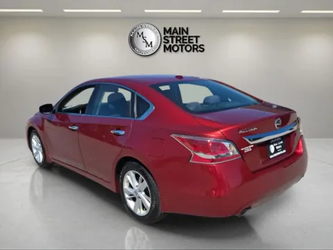 Another view of 2015 Nissan Altima 2.5 SV Sedan 4D for sale in Portage, IN at Main Street Motors