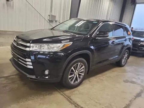 Black 2019 Toyota Highlander XLE Sport Utility 4D for sale in Portage, IN