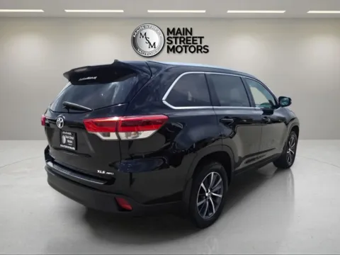 More photos of 2019 Toyota Highlander XLE Sport Utility 4D at Main Street Motors, IN