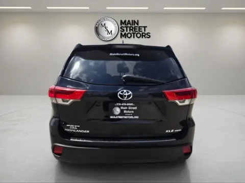 More photos of 2019 Toyota Highlander XLE Sport Utility 4D at Main Street Motors, IN