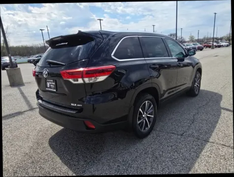 More photos of 2019 Toyota Highlander XLE Sport Utility 4D at Main Street Motors, IN