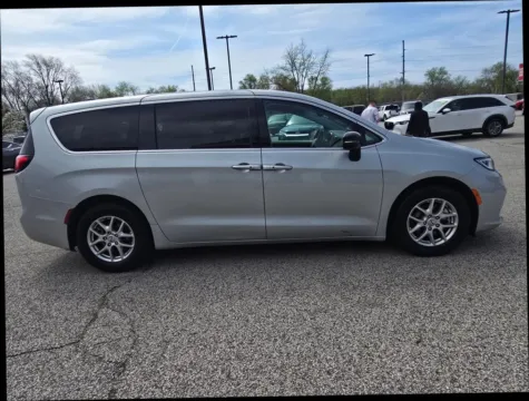 More photos of 2024 Chrysler Pacifica Touring L Van 4D at Main Street Motors, IN