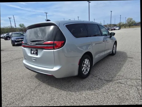 More photos of 2024 Chrysler Pacifica Touring L Van 4D at Main Street Motors, IN