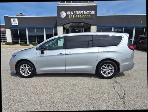 Silver 2024 Chrysler Pacifica Touring L Van 4D for sale in Portage, IN