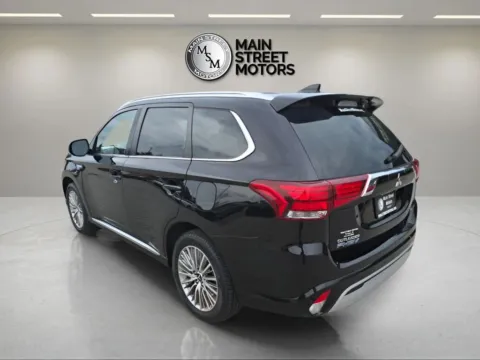 Another view of 2022 Mitsubishi Outlander PHEV SEL Sport Utility 4D for sale in Portage, IN at Main Street Motors