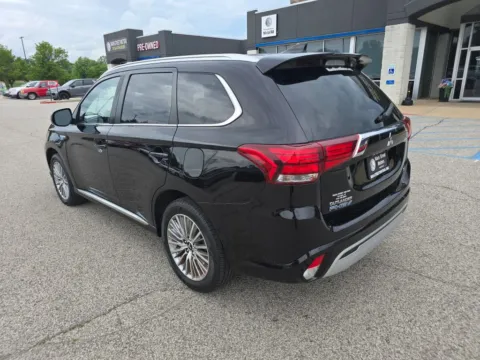 Photos of 2022 Mitsubishi Outlander PHEV SEL Sport Utility 4D for sale in Portage, IN at Main Street Motors