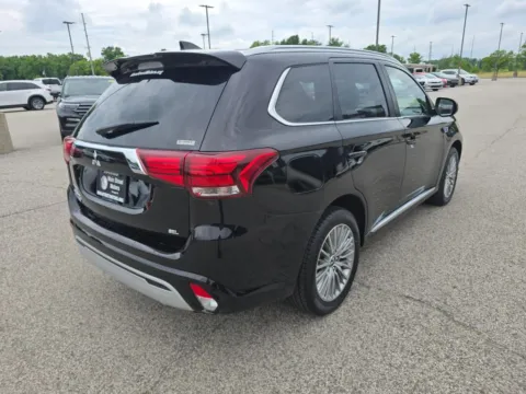 More photos of 2022 Mitsubishi Outlander PHEV SEL Sport Utility 4D at Main Street Motors, IN