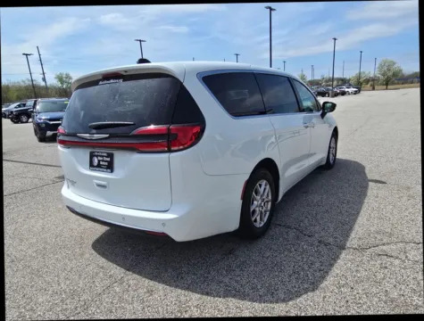 More photos of 2024 Chrysler Pacifica Touring L Van 4D at Main Street Motors, IN