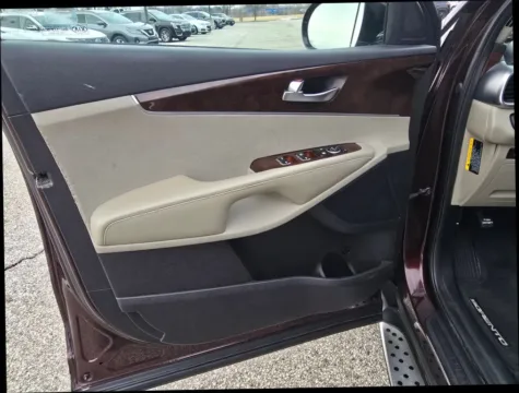 More photos of 2016 Kia Sorento EX Sport Utility 4D at Main Street Motors, IN