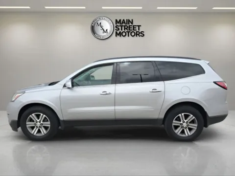 Photos of 2015 Chevrolet Traverse LT Sport Utility 4D for sale in Portage, IN at Main Street Motors