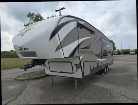 More photos of 2015 Keystone RV Cougar X-Lite FW 29RLI at Main Street Motors, IN