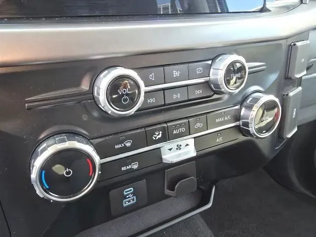 Ford F-150 photo 24