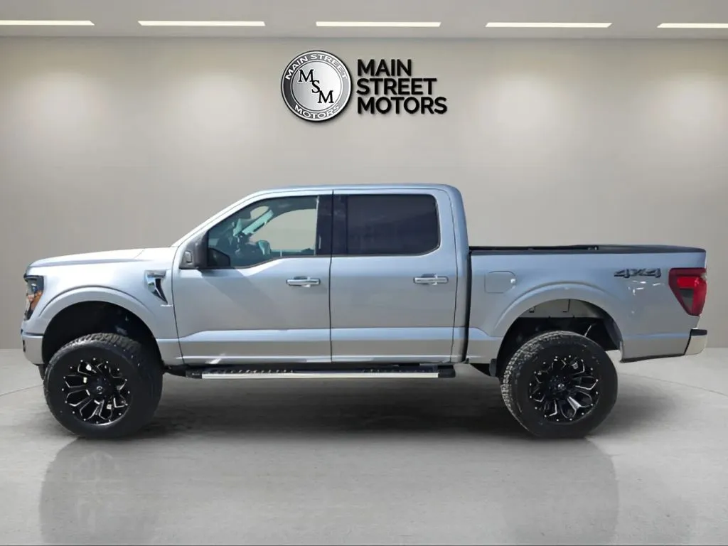 Ford F-150 photo 2