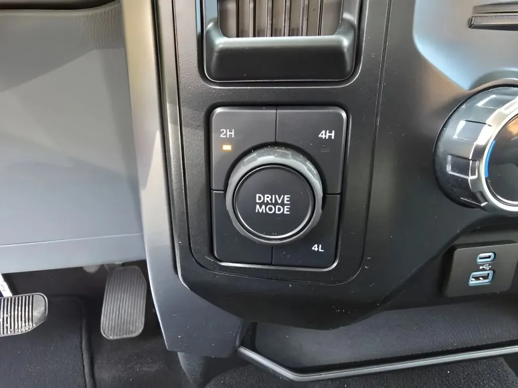 Ford F-150 photo 25