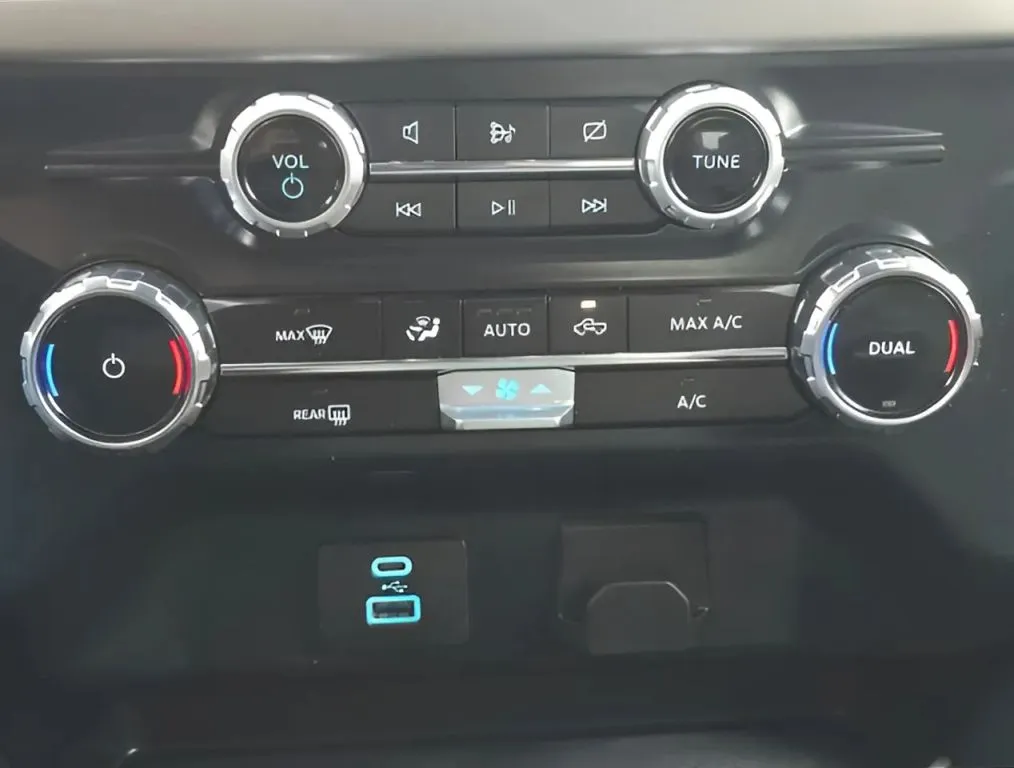 Ford F-150 photo 25