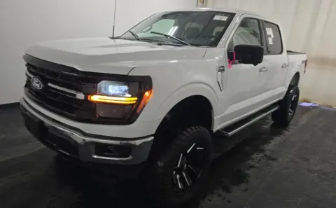 White 2024 Ford F-150 SuperCrew Cab XLT Pickup 4D 5 1/2 ft for sale in Portage, IN