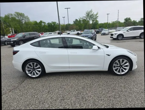More photos of 2018 Tesla Model 3 Long Range Sedan 4D at Main Street Motors, IN