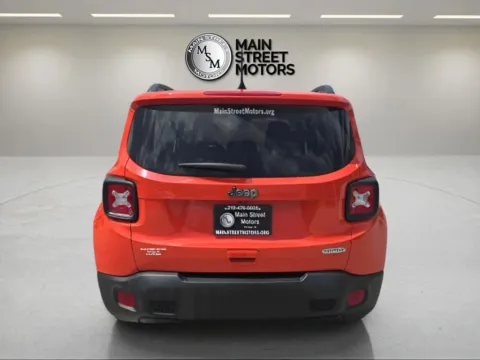 More photos of 2021 Jeep Renegade Latitude Sport Utility 4D at Main Street Motors, IN