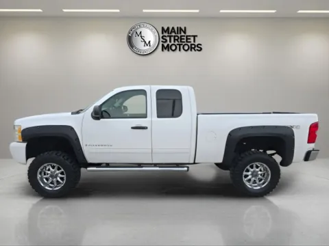 Photos of 2009 Chevrolet Silverado 1500 Extended Cab LS Pickup 4D 6 1/2 ft for sale in Portage, IN at Main Street Motors