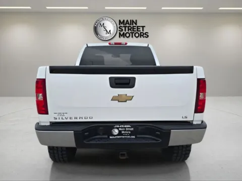 More photos of 2009 Chevrolet Silverado 1500 Extended Cab LS Pickup 4D 6 1/2 ft at Main Street Motors, IN