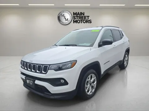 White 2025 Jeep Compass Latitude Sport Utility 4D for sale in Portage, IN