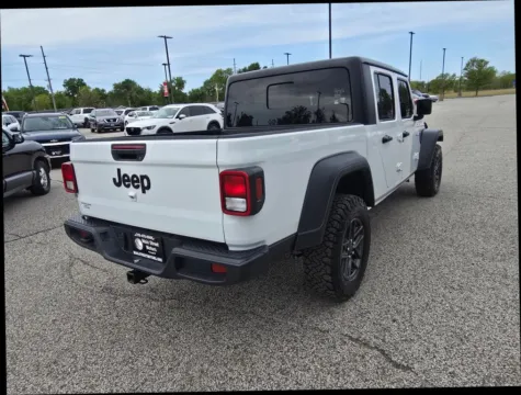 More photos of 2025 Jeep Gladiator Sport S Pickup 4D 5 ft at Main Street Motors, IN