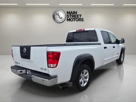 More photos of 2008 Nissan Titan Crew Cab LE Pickup 4D 7 ft at Main Street Motors, IN