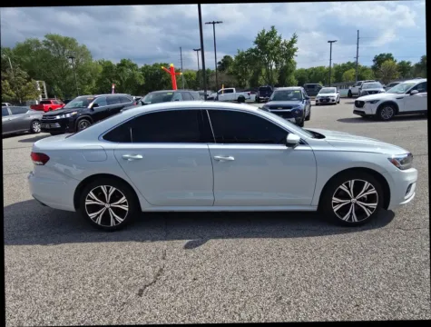 More photos of 2021 Volkswagen Passat SE Sedan 4D at Main Street Motors, IN