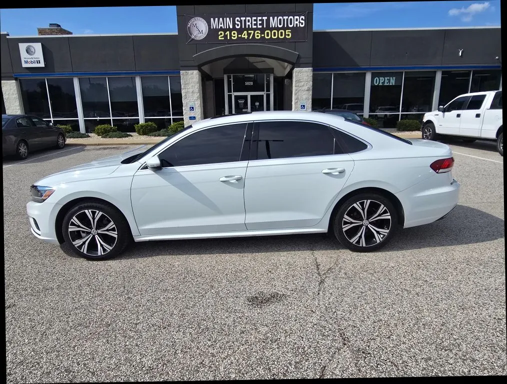 White 2021 Volkswagen Passat SE Sedan 4D for sale in Portage, IN