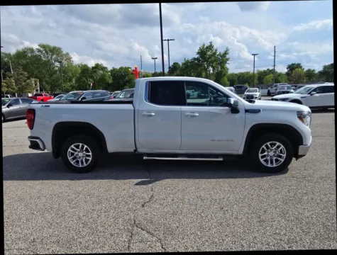 More photos of 2022 GMC Sierra 1500 Limited Double Cab SLE Pickup 4D 6 1/2 ft at Main Street Motors, IN