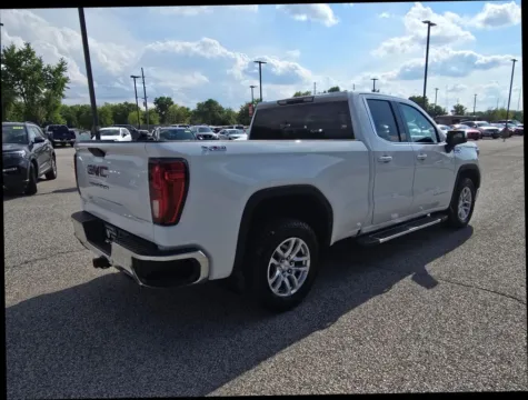 More photos of 2022 GMC Sierra 1500 Limited Double Cab SLE Pickup 4D 6 1/2 ft at Main Street Motors, IN