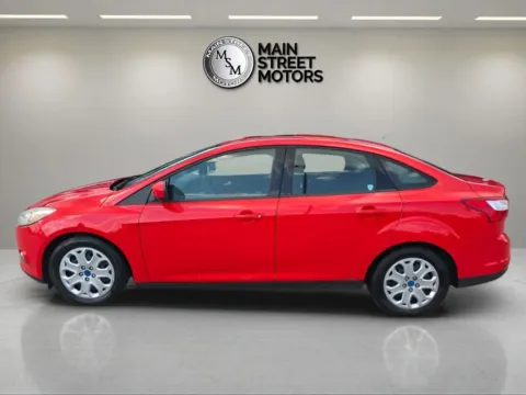 Photos of 2012 Ford Focus SE Sedan 4D for sale in Portage, IN at Main Street Motors