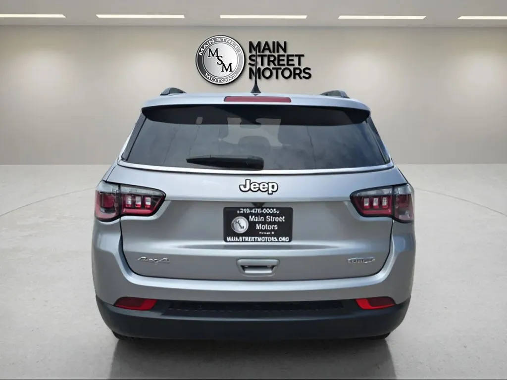 Jeep Compass photo 4