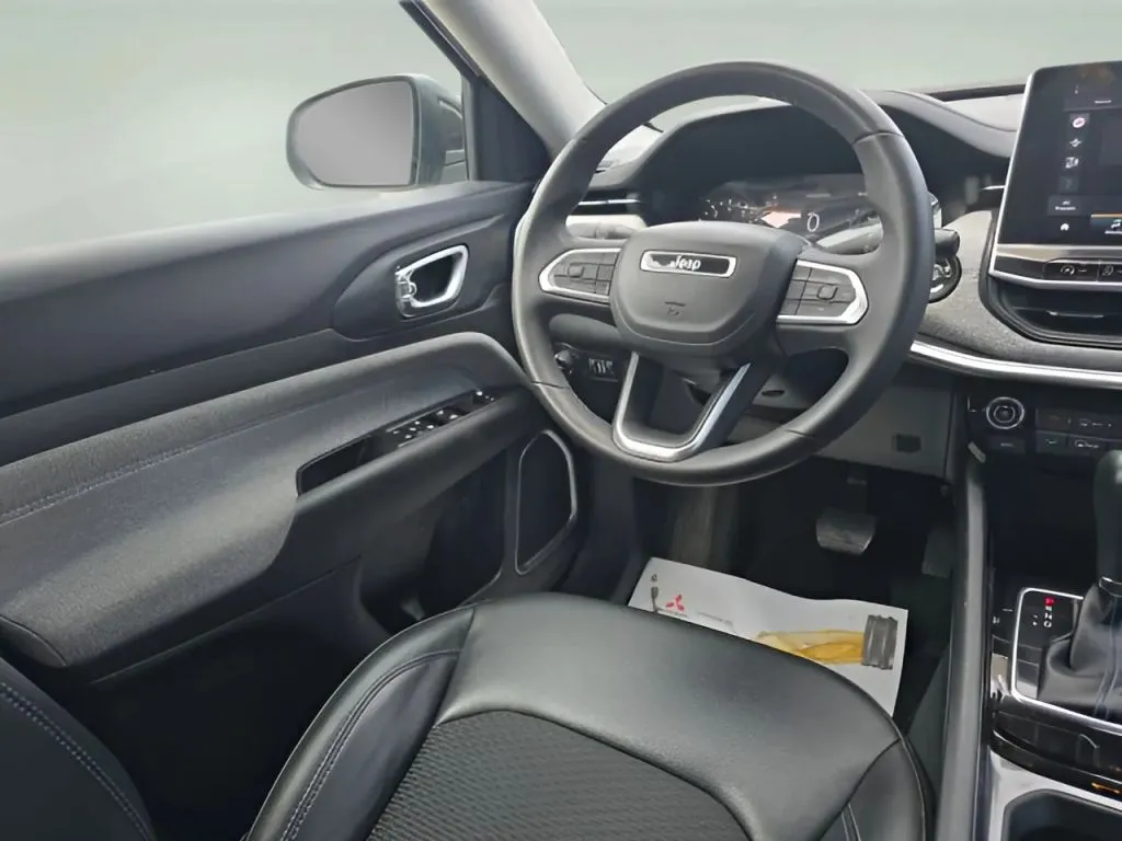 Jeep Compass photo 14