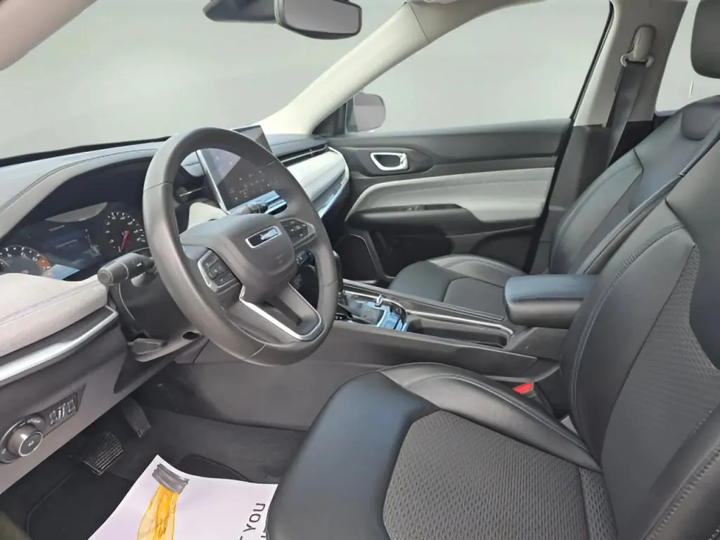 Jeep Compass photo 10