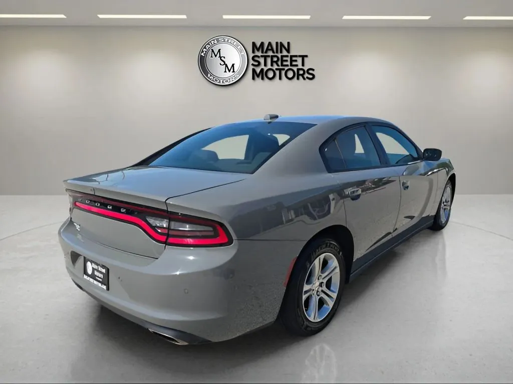 Dodge Charger photo 5