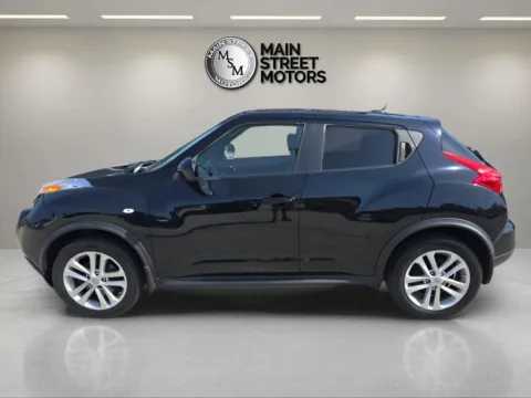 Photos of 2013 Nissan JUKE SV Sport Utility 4D for sale in Portage, IN at Main Street Motors