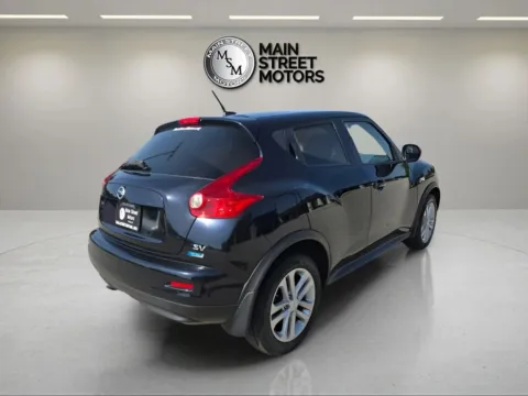 More photos of 2013 Nissan JUKE SV Sport Utility 4D at Main Street Motors, IN
