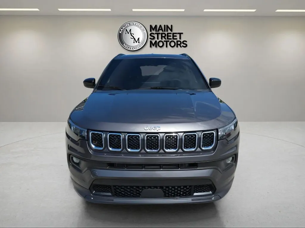 Jeep Compass photo 8