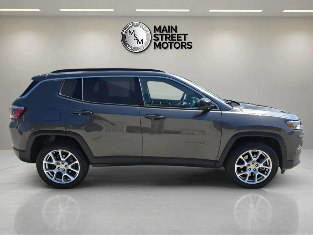 Jeep Compass photo 6