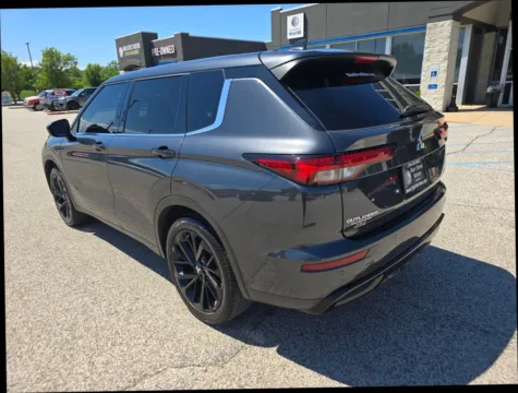 Photos of 2024 Mitsubishi Outlander SE Sport Utility 4D for sale in Portage, IN at Main Street Motors