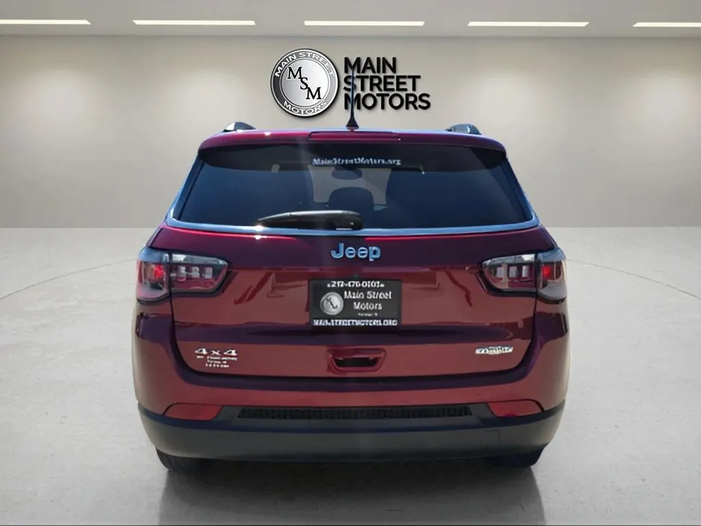 Jeep Compass photo 4