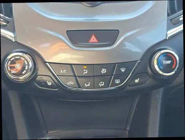 Chevrolet Cruze photo 26