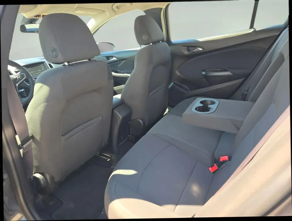 Chevrolet Cruze photo 12