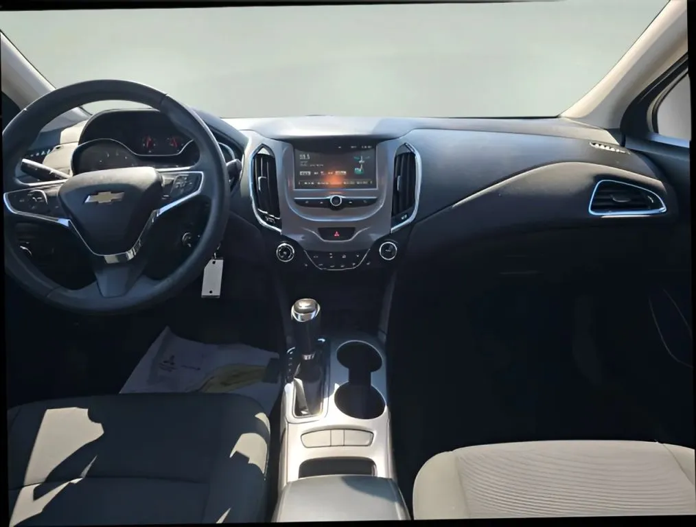Chevrolet Cruze photo 13
